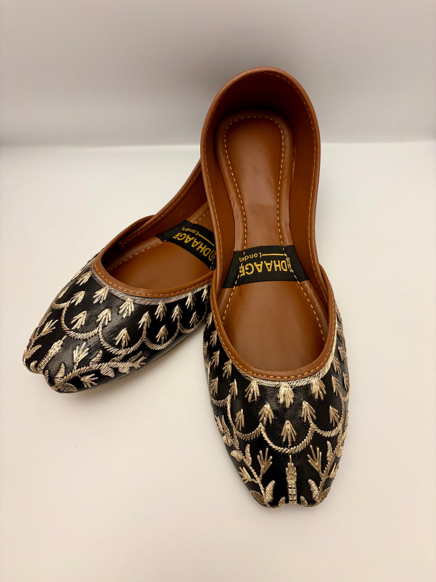 327-Handmade Women’s Black Khussa – Traditional Jutti – Available size: UK 4,5,6,7,8