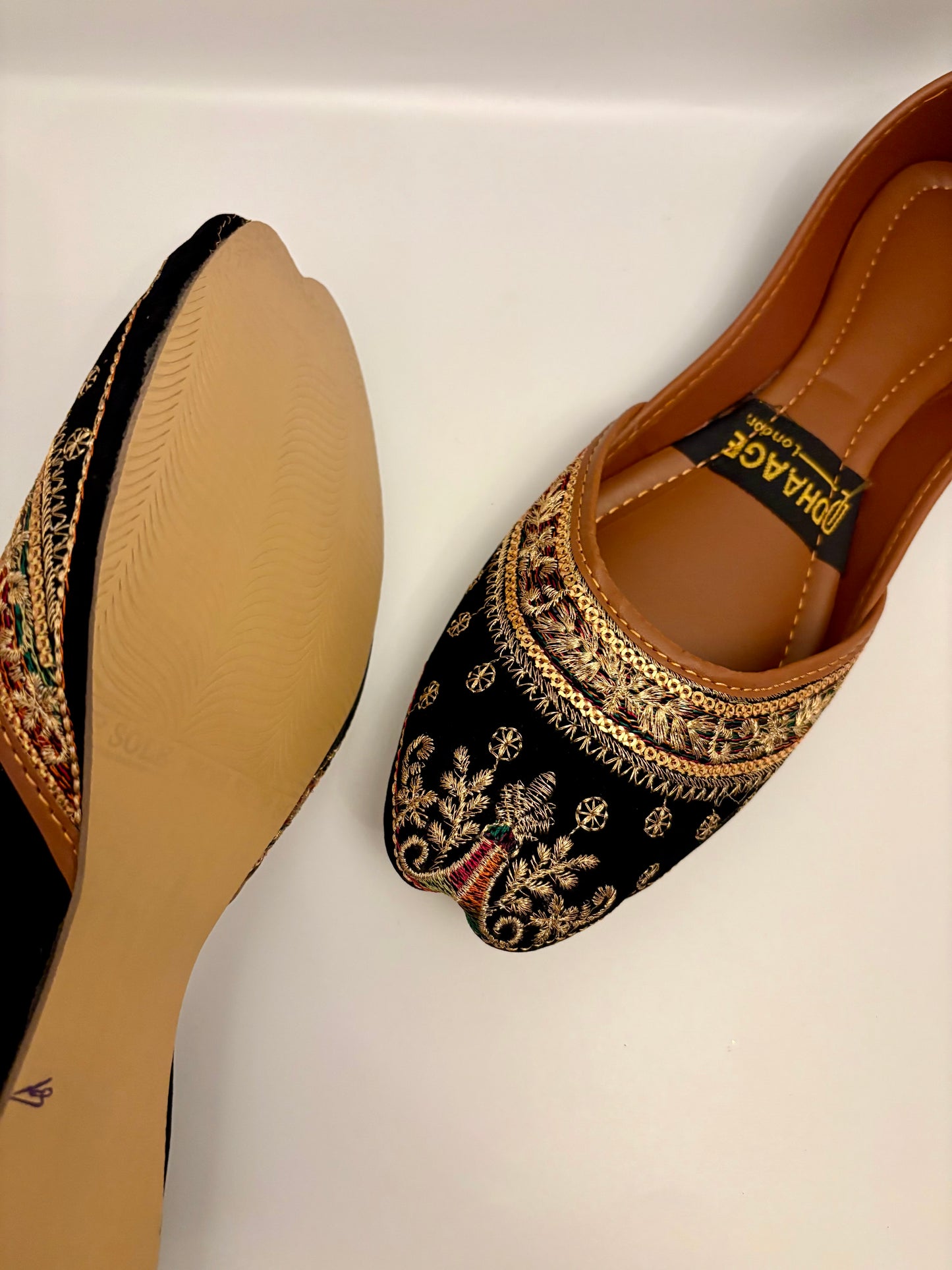 304-Handmade Women’s Black Khussa – Traditional Jutti – Available size: UK 4,5,6,7,8