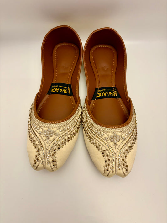 286-Handmade Women’s Light Off White Khussa – Traditional Jutti – Available size: UK 4,5,6,7,8