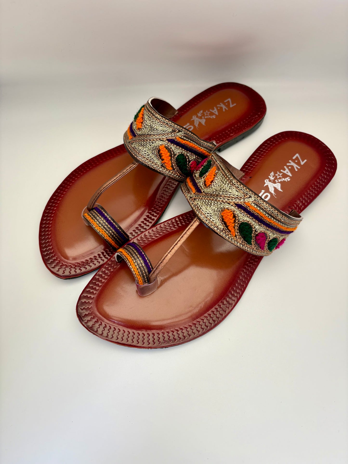 323/Women’s Handmade Kolhapuri Chappal – Traditional Leather Flat Sandals-Available Sizes: UK 3,4,5,6,7,8