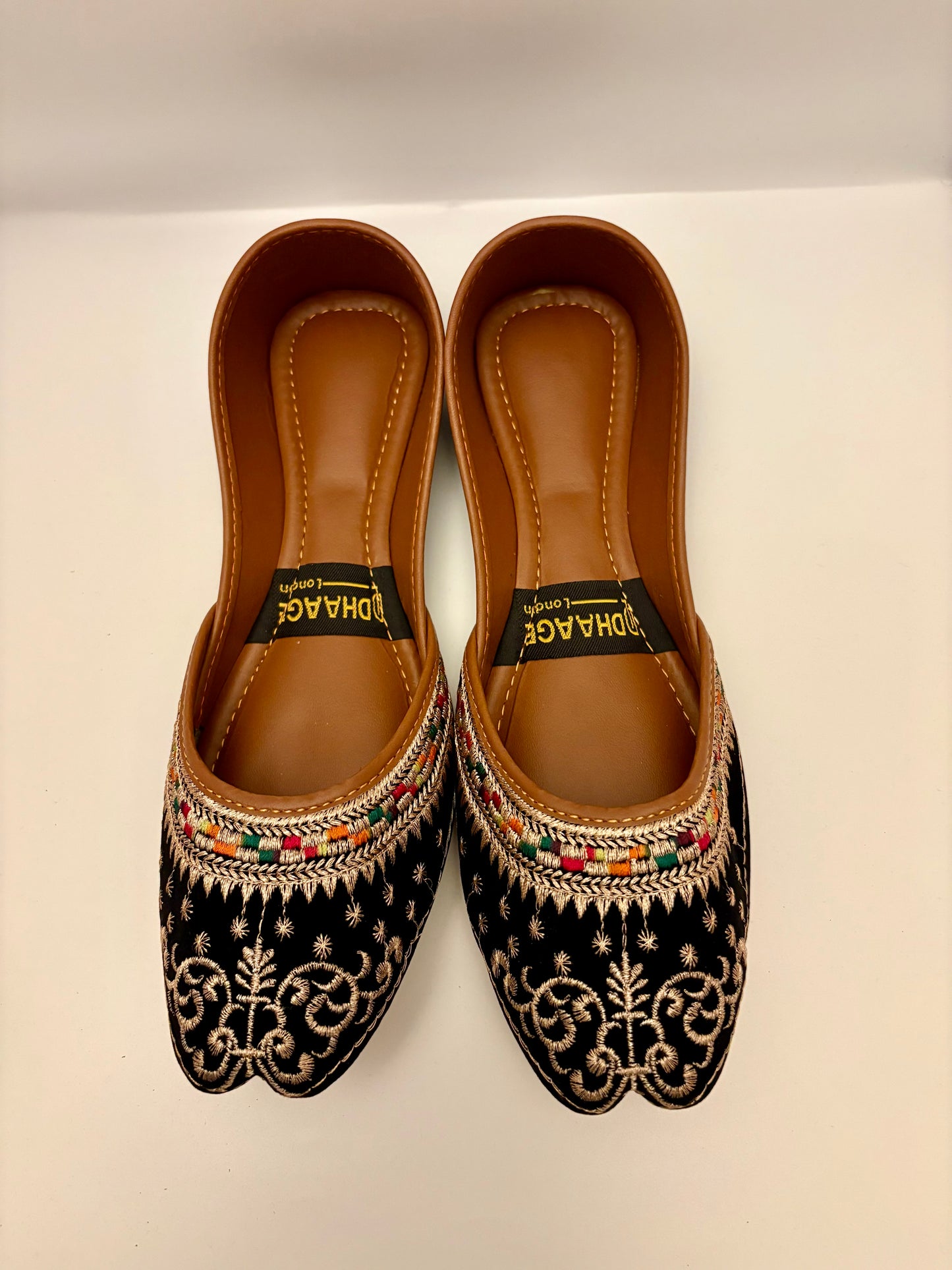 335-Handmade Women’s Black Khussa – Traditional Jutti – Available size: UK 4,5,6,7,8