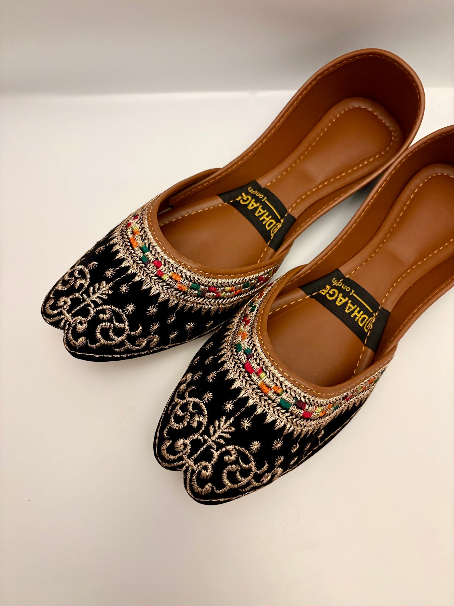 335-Handmade Women’s Black Khussa – Traditional Jutti – Available size: UK 4,5,6,7,8