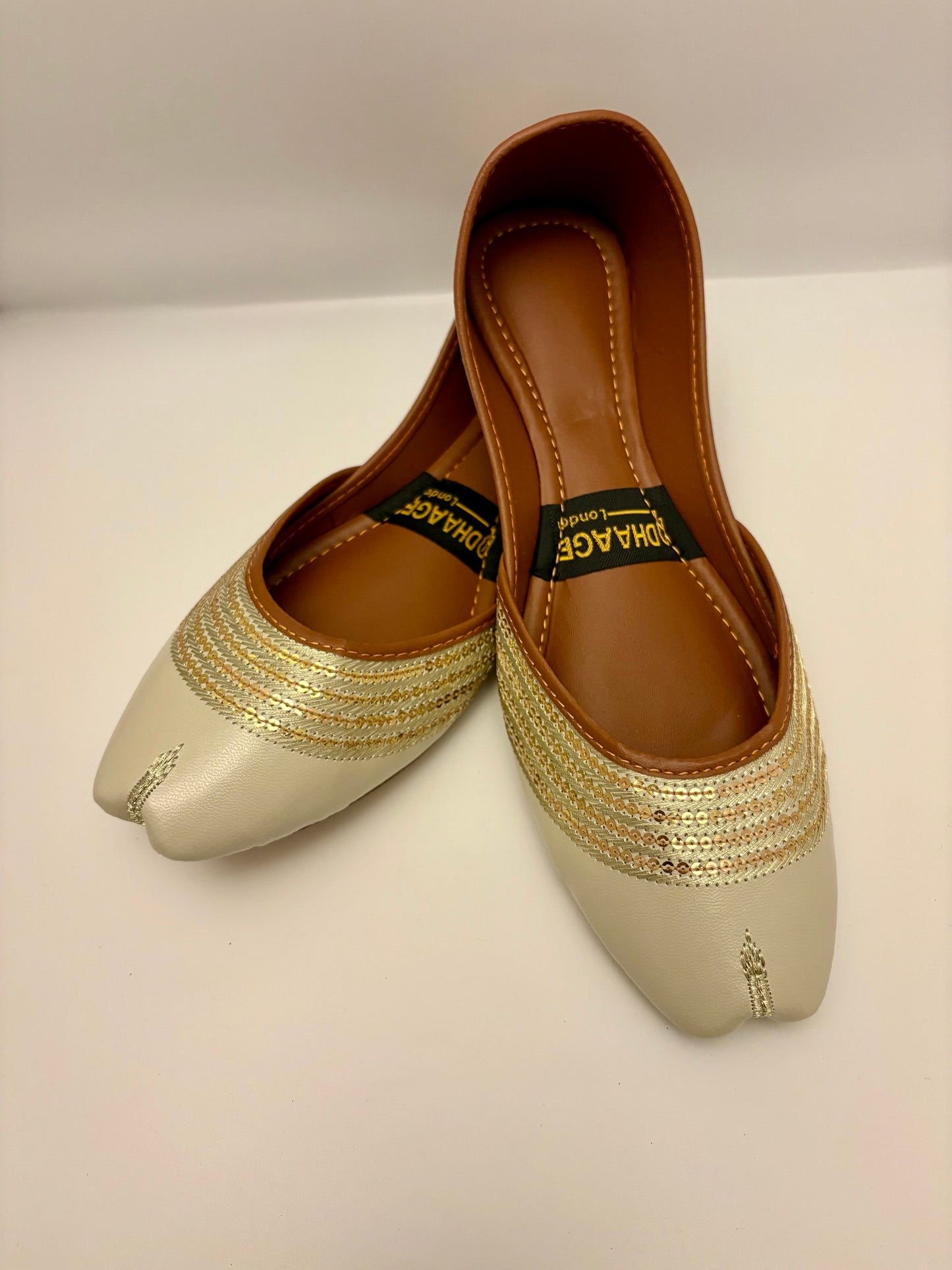 326-Handmade Women’s Off White/Cream Khussa – Traditional Jutti – Available size: UK 4,5,6,7,8