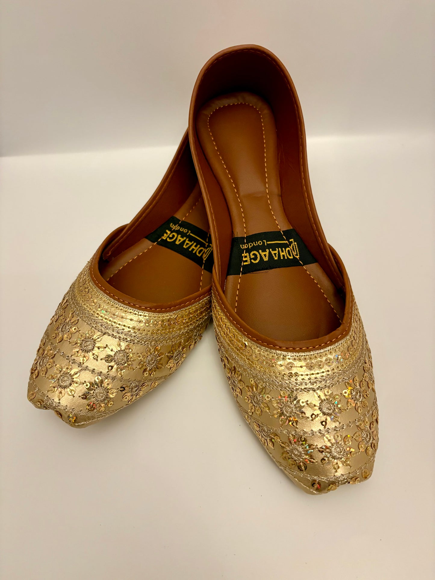 313-Handmade Women’s Gold Khussa – Traditional Jutti – Available size: UK 4,5,6,7,8