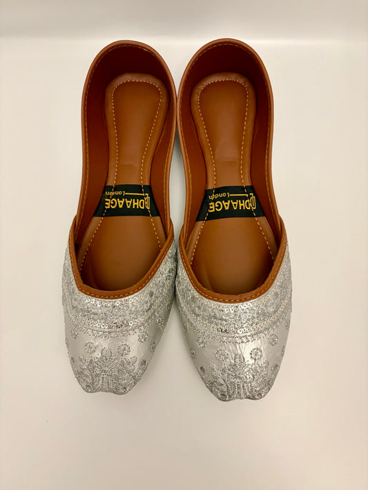 305-Handmade Women’s Silver Khussa – Traditional Jutti – Available size: UK 4,5,6,7,8
