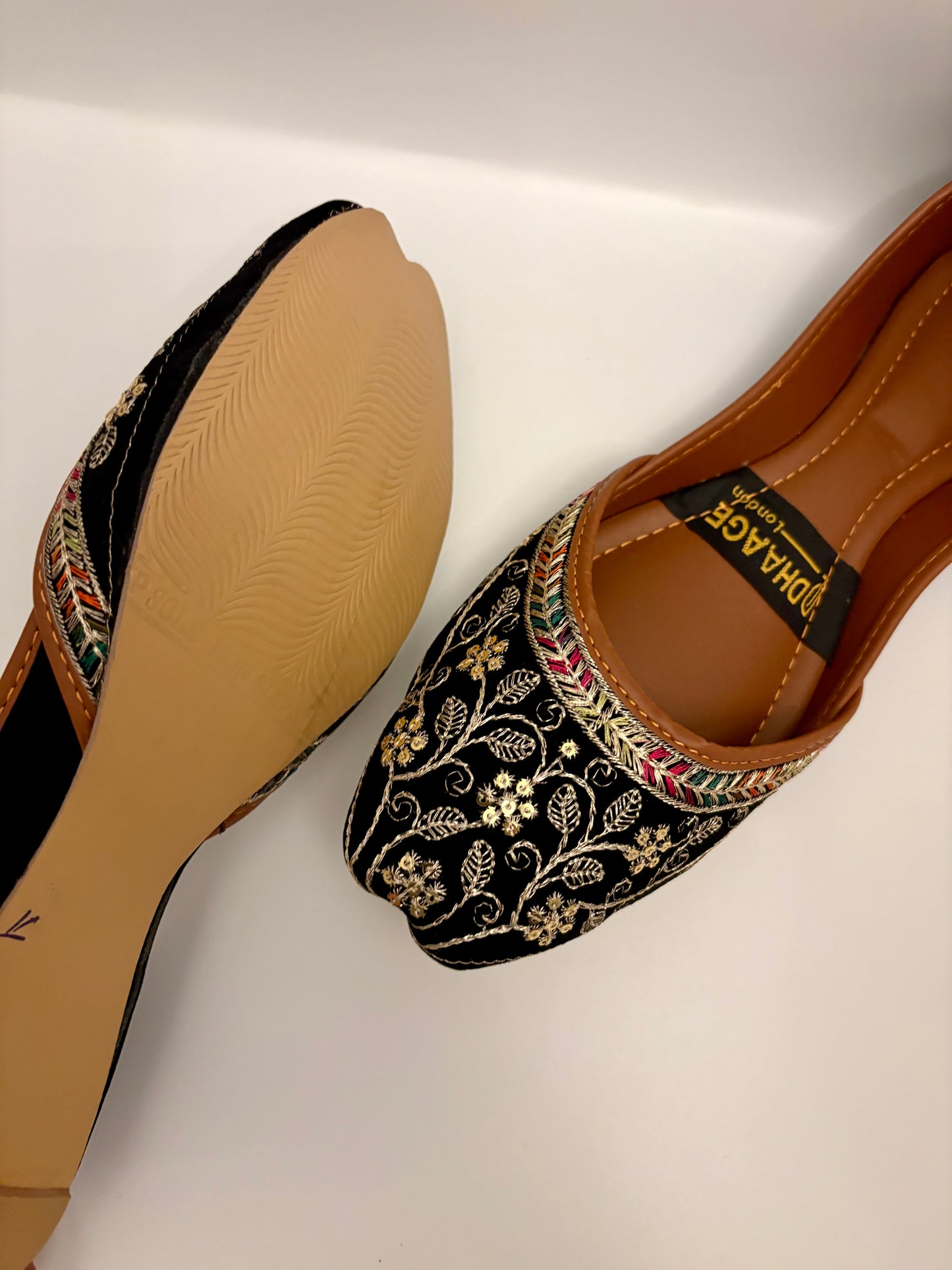 311-Handmade Women’s Black Khussa – Traditional Jutti – Available size: UK 4,5,6,7,8