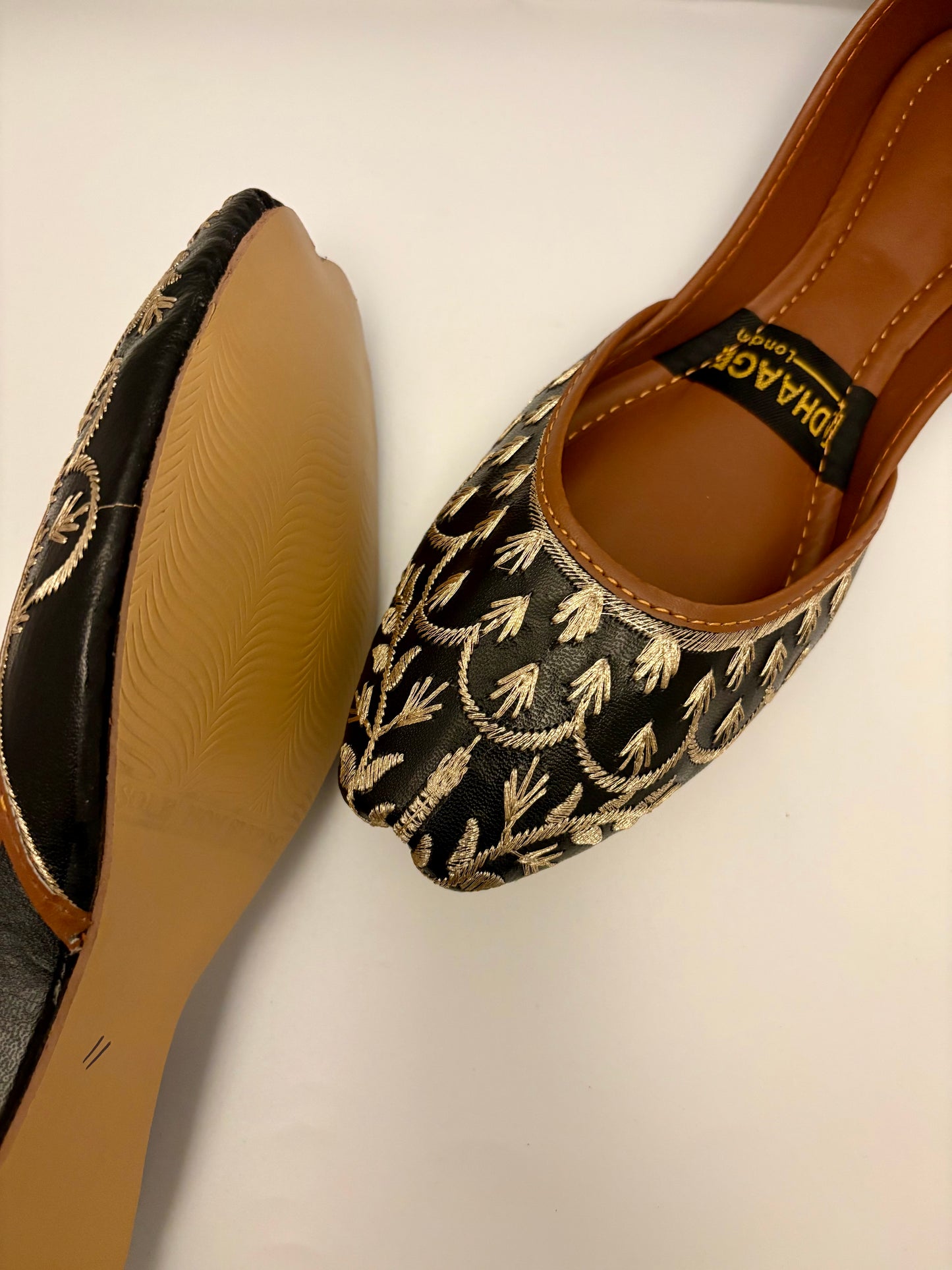 327-Handmade Women’s Black Khussa – Traditional Jutti – Available size: UK 4,5,6,7,8