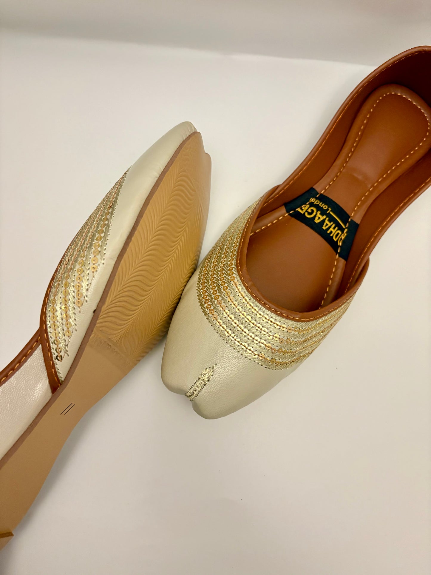 326-Handmade Women’s Off White/Cream Khussa – Traditional Jutti – Available size: UK 4,5,6,7,8
