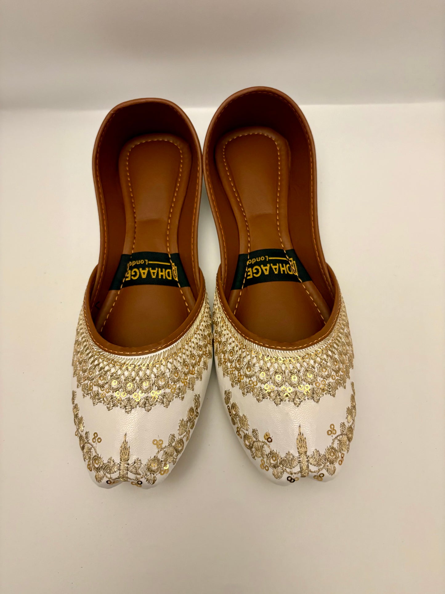 334-Handmade Women’s White Khussa – Traditional Jutti – Available size: UK 4,5,6,7,8