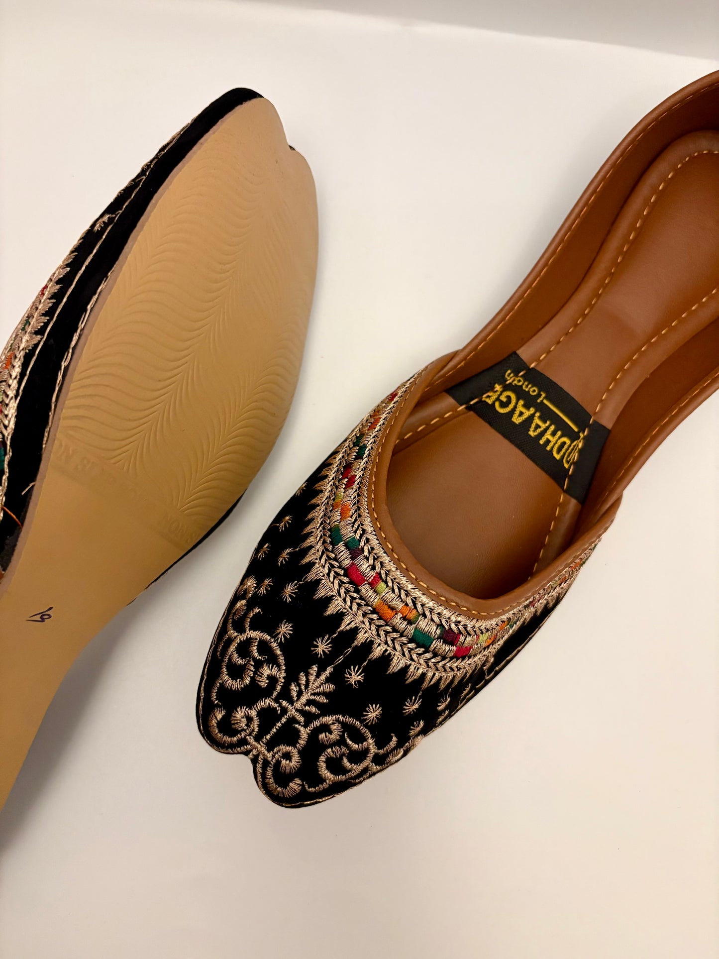 335-Handmade Women’s Black Khussa – Traditional Jutti – Available size: UK 4,5,6,7,8
