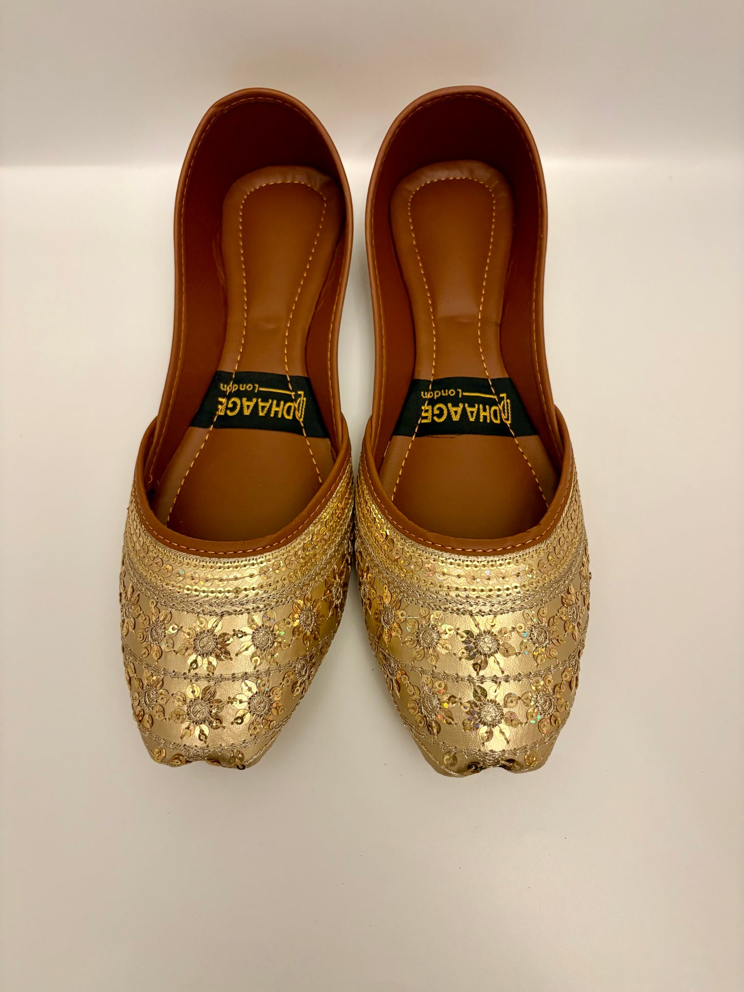 313-Handmade Women’s Gold Khussa – Traditional Jutti – Available size: UK 4,5,6,7,8