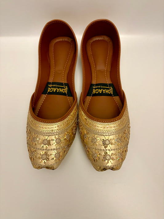 313-Handmade Women’s Gold Khussa – Traditional Jutti – Available size: UK 4,5,6,7,8