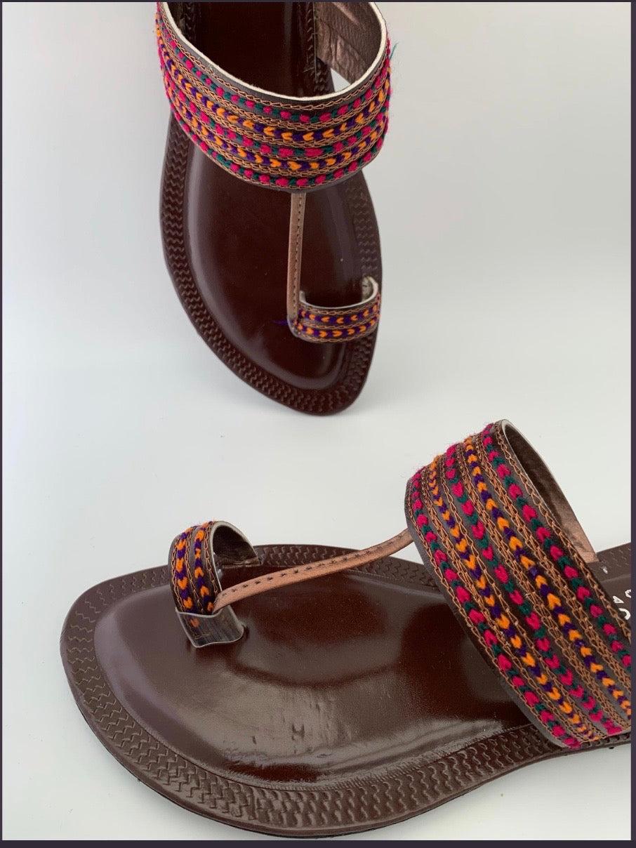 93/Women’s Handmade Kolhapuri Chappal – Traditional Leather Flat Sandals-Available Sizes: UK 3,4,5,6,7,8