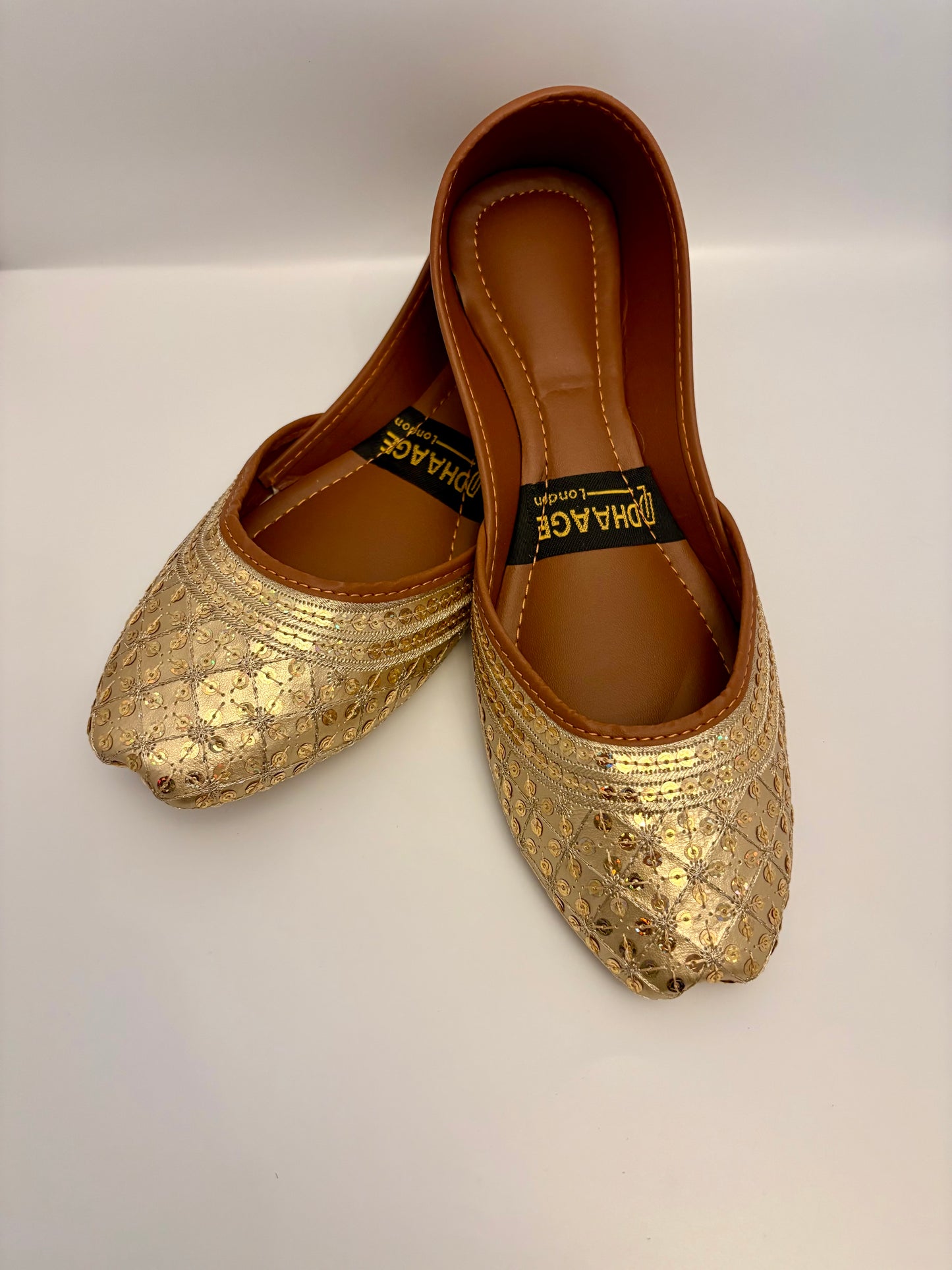 310-Handmade Women’s Gold Khussa – Traditional Jutti – Available size: UK 4,5,6,7,8