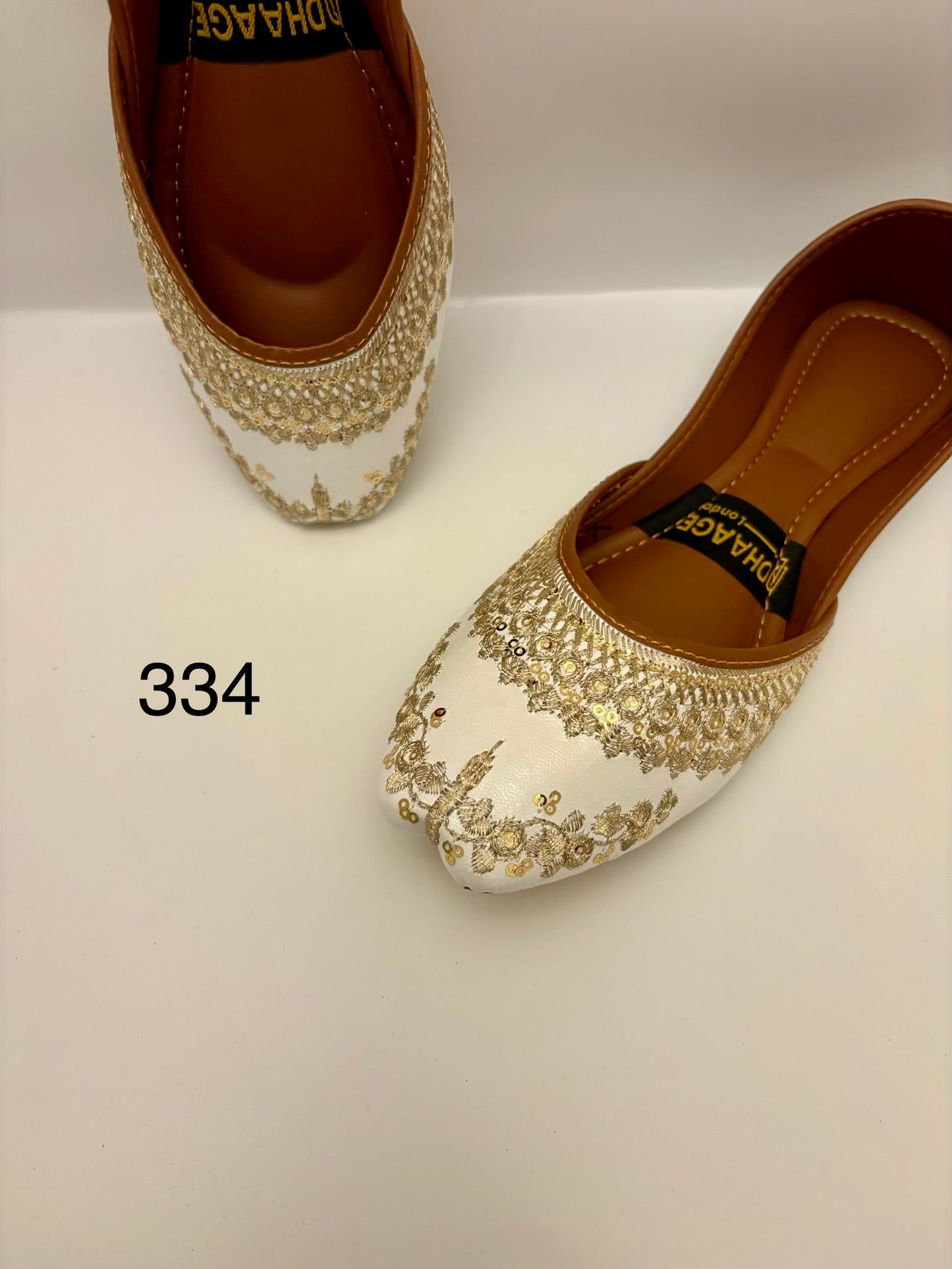 334-Handmade Women’s White Khussa – Traditional Jutti – Available size: UK 4,5,6,7,8