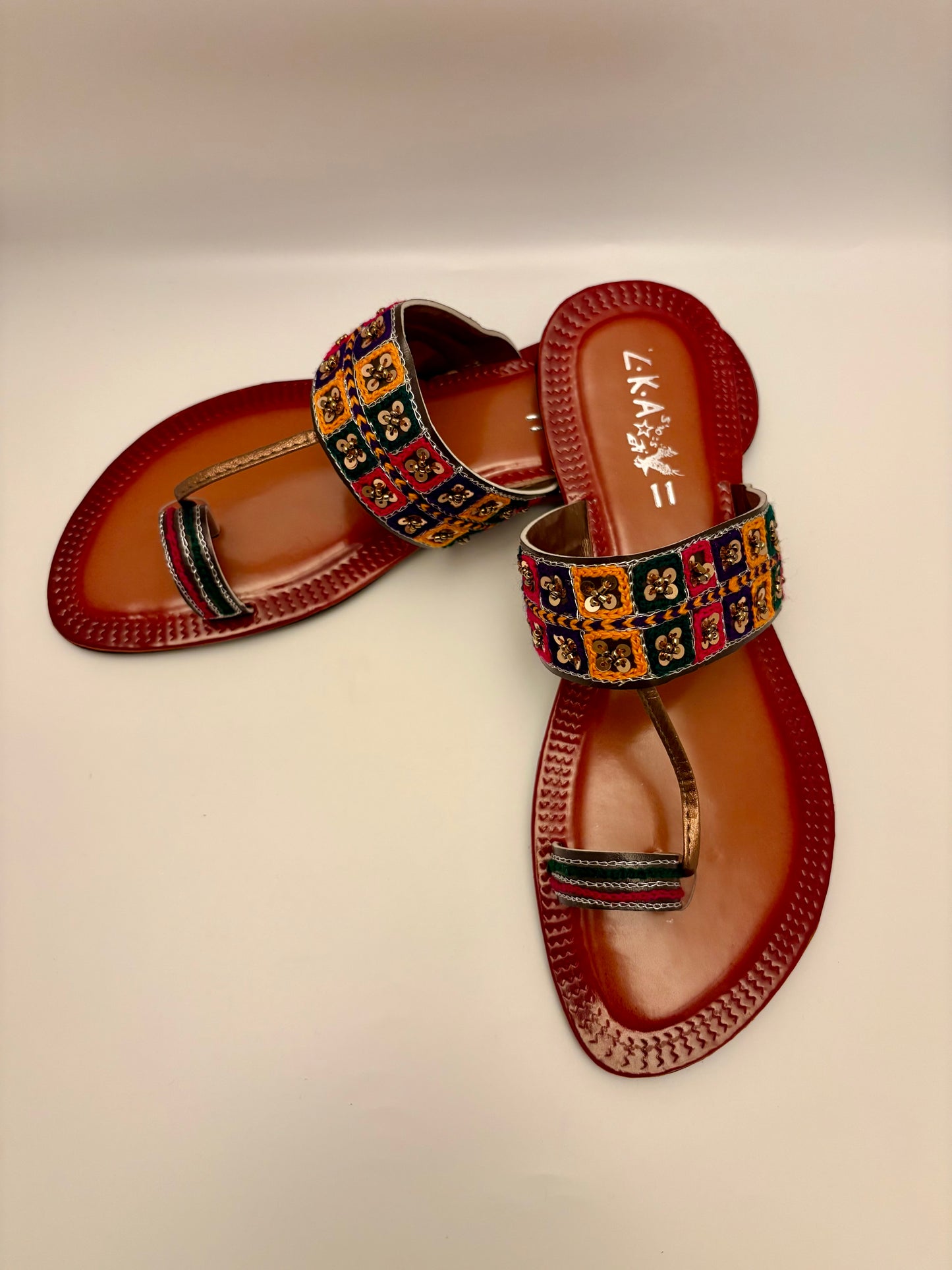 287/Women’s Handmade Kolhapuri Chappal – Traditional Leather Flat Sandals-Available Sizes: UK 4,5,8